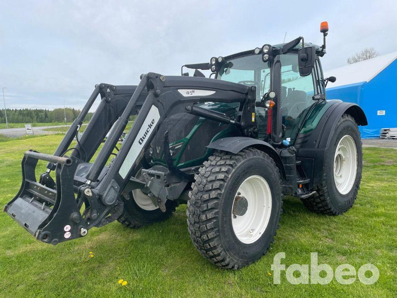Valtra N154E Versu SmartTouch MR19 Valtra N154E Versu SmartTouch MR19 med frontlastare Quicke Q5M - جرار: صور 1 Valtra N154E Versu SmartTouch MR19 Valtra N154E Versu SmartTouch MR19 med frontlastare Quicke Q5M - جرار: صور 1