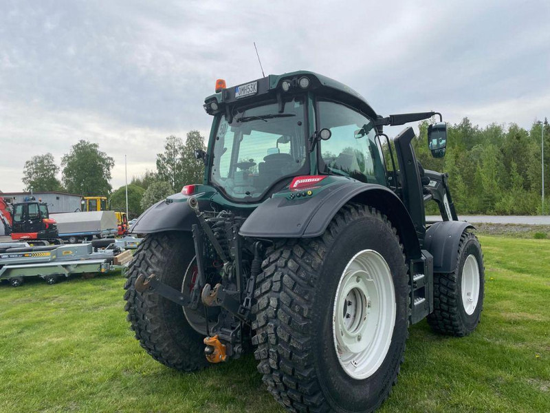 Valtra N154E Versu SmartTouch MR19 Valtra N154E Versu SmartTouch MR19 med frontlastare Quicke Q5M - جرار: صور 5 Valtra N154E Versu SmartTouch MR19 Valtra N154E Versu SmartTouch MR19 med frontlastare Quicke Q5M - جرار: صور 5