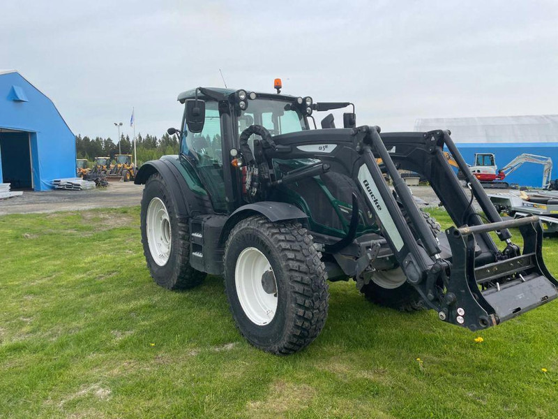 Valtra N154E Versu SmartTouch MR19 Valtra N154E Versu SmartTouch MR19 med frontlastare Quicke Q5M - جرار: صور 3 Valtra N154E Versu SmartTouch MR19 Valtra N154E Versu SmartTouch MR19 med frontlastare Quicke Q5M - جرار: صور 3