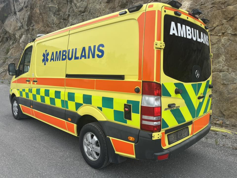 MERCEDES-BENZ Sprinter 319 - AMBULANCE - سيارة إسعاف: صور 4 MERCEDES-BENZ Sprinter 319 - AMBULANCE - سيارة إسعاف: صور 4
