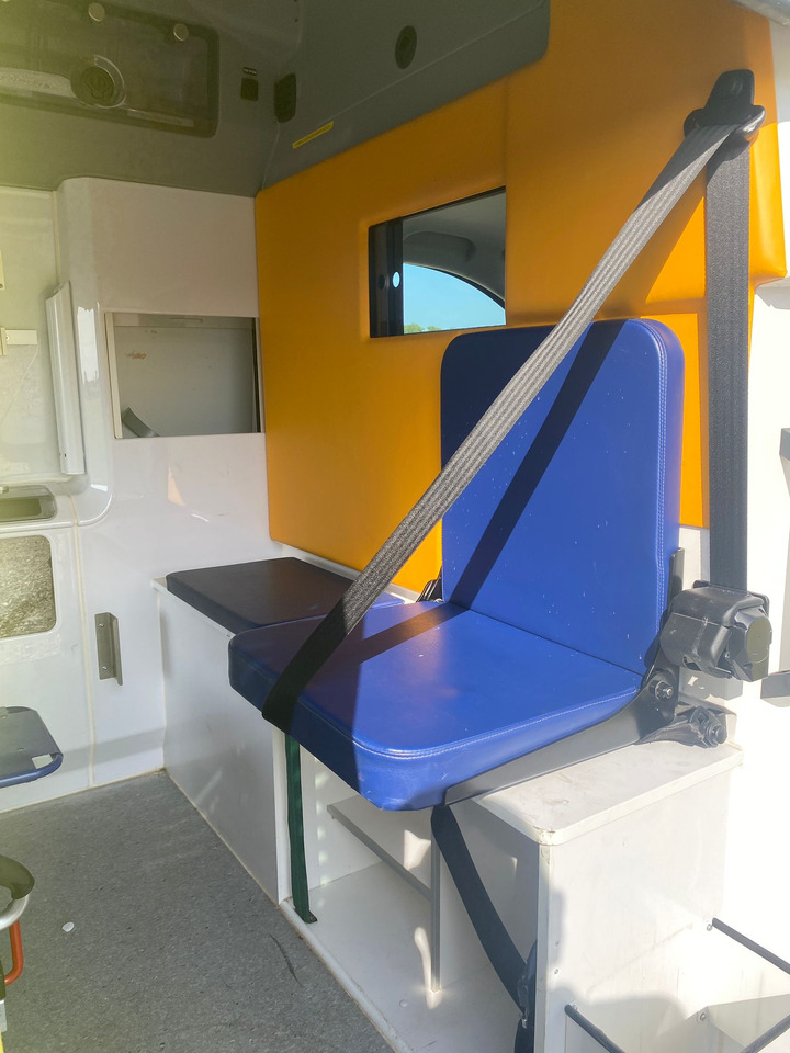 تأجير MERCEDES-BENZ Vito 119 4x4 - Ambulans / AMBULANCE MERCEDES-BENZ Vito 119 4x4 - Ambulans / AMBULANCE: صور 12 تأجير MERCEDES-BENZ Vito 119 4x4 - Ambulans / AMBULANCE MERCEDES-BENZ Vito 119 4x4 - Ambulans / AMBULANCE: صور 12