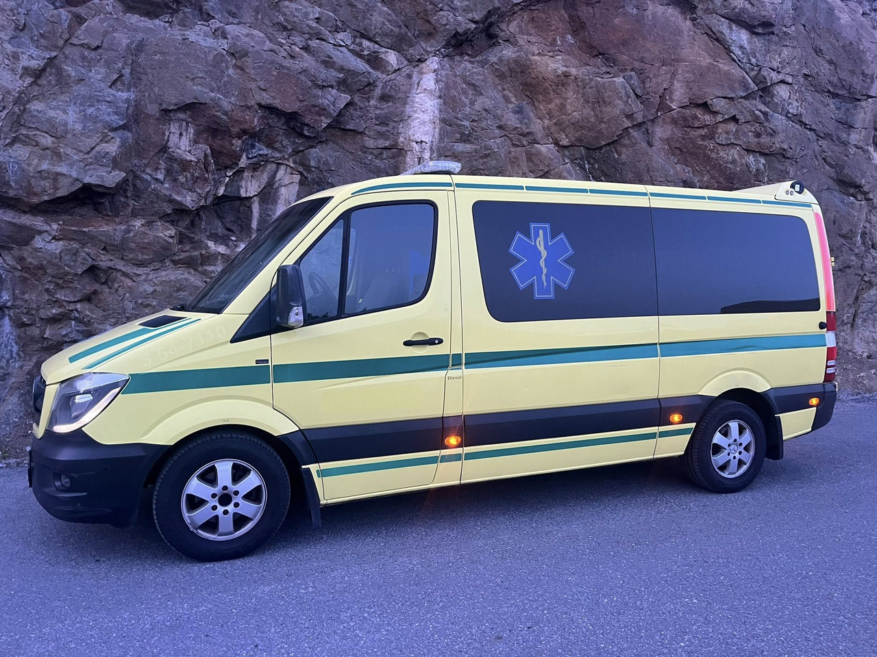 Mercedes-Benz Sprinter 316 - 2 stretcher AMBULANCE / Krankenwagen / Швидка допомога - سيارة إسعاف: صور 5 Mercedes-Benz Sprinter 316 - 2 stretcher AMBULANCE / Krankenwagen / Швидка допомога - سيارة إسعاف: صور 5