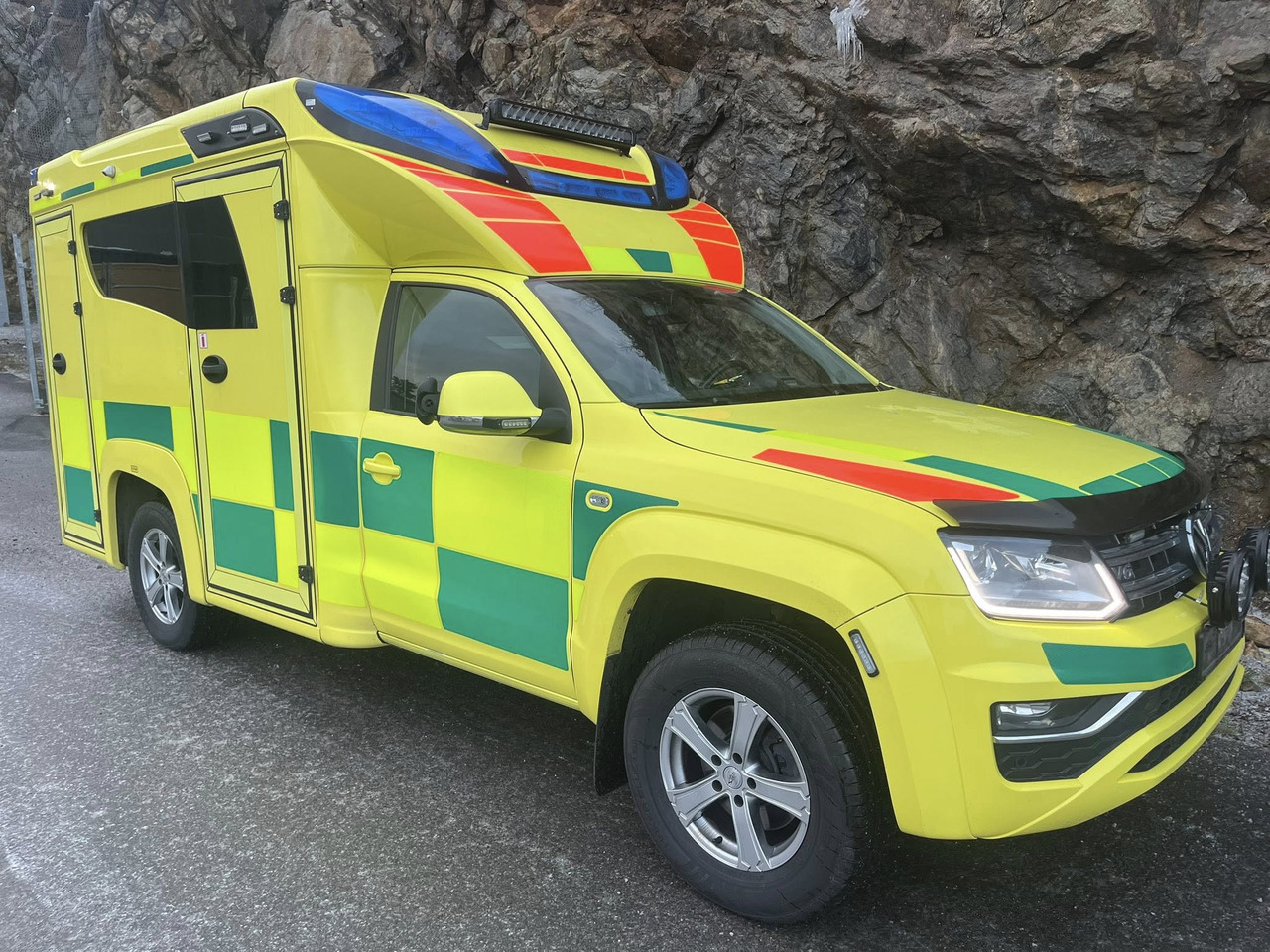 VOLKSWAGEN Amarok 4motion - AMBULANCE / ambulanse / ambulanssi - سيارة إسعاف: صور 1 VOLKSWAGEN Amarok 4motion - AMBULANCE / ambulanse / ambulanssi - سيارة إسعاف: صور 1