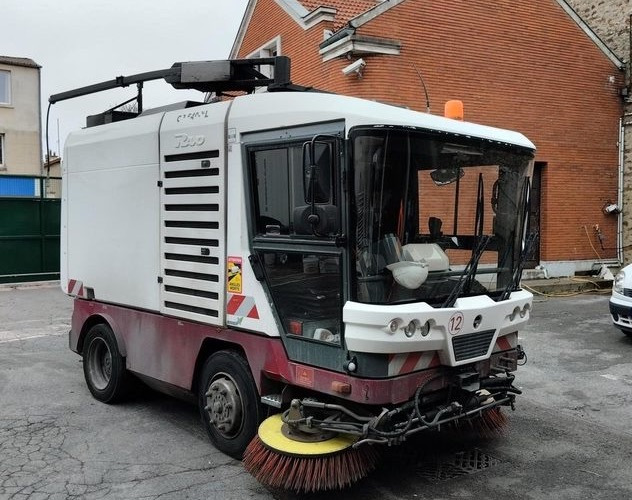 Ravo 540XL/545XL Kehrmaschine wie Citycat Cityfant Dulevo - سيارة بلدية: صور 2 Ravo 540XL/545XL Kehrmaschine wie Citycat Cityfant Dulevo - سيارة بلدية: صور 2