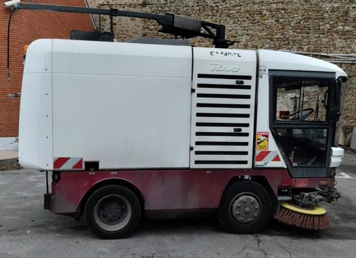 Ravo 540XL/545XL Kehrmaschine wie Citycat Cityfant Dulevo - سيارة بلدية: صور 4 Ravo 540XL/545XL Kehrmaschine wie Citycat Cityfant Dulevo - سيارة بلدية: صور 4