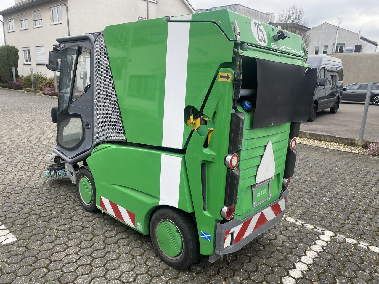 TENNANT Green Machines 500 ZE electric 500 ZE - سياره كنس شوارع: صور 4 TENNANT Green Machines 500 ZE electric 500 ZE - سياره كنس شوارع: صور 4