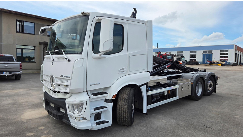 Mercedes-Benz Actros 2543 6X2*4 - شاحنة ذات الخطاف: صور 1 Mercedes-Benz Actros 2543 6X2*4 - شاحنة ذات الخطاف: صور 1