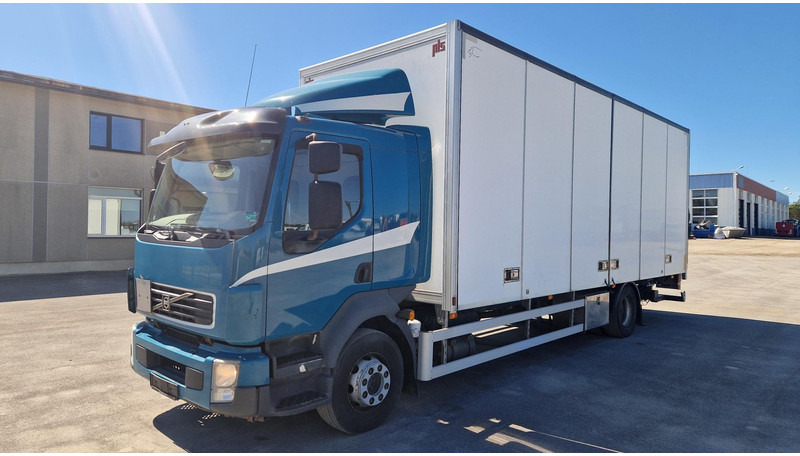 Volvo FL260 4X2 - بصندوق مغلق شاحنة: صور 1 Volvo FL260 4X2 - بصندوق مغلق شاحنة: صور 1