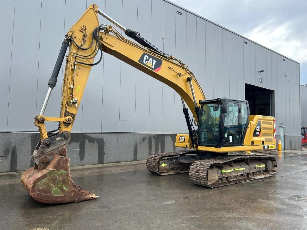 CAT 320  - حفارات زحافة: صور 2 CAT 320  - حفارات زحافة: صور 2