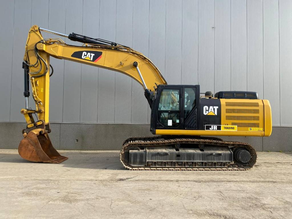 CAT 336F L XE (New Undercarriage) - حفارات زحافة: صور 1 CAT 336F L XE (New Undercarriage) - حفارات زحافة: صور 1