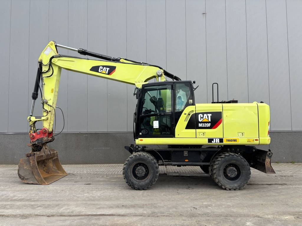 CAT M 320 F - حفارة على عجلات: صور 1 CAT M 320 F - حفارة على عجلات: صور 1