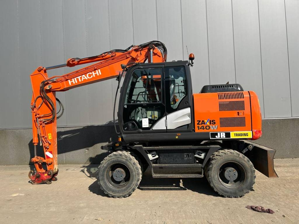 Hitachi ZX 140 W-5B  - حفارة على عجلات: صور 1 Hitachi ZX 140 W-5B  - حفارة على عجلات: صور 1