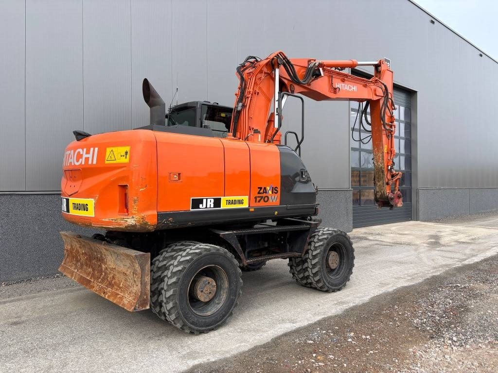 Hitachi ZX 170 W-5 B (low hours/new tires) - حفارة على عجلات: صور 5 Hitachi ZX 170 W-5 B (low hours/new tires) - حفارة على عجلات: صور 5