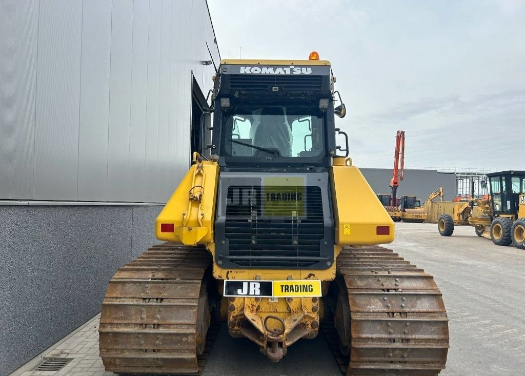 Komatsu D 61 PXI-24 (Topcon intelligent system) - بلدوزر: صور 4 Komatsu D 61 PXI-24 (Topcon intelligent system) - بلدوزر: صور 4