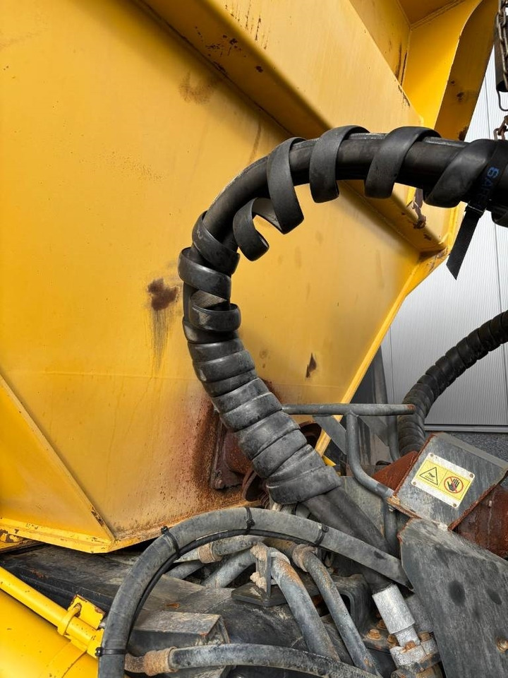 شاحنة مفصلية Komatsu HM 400-5: صور 13