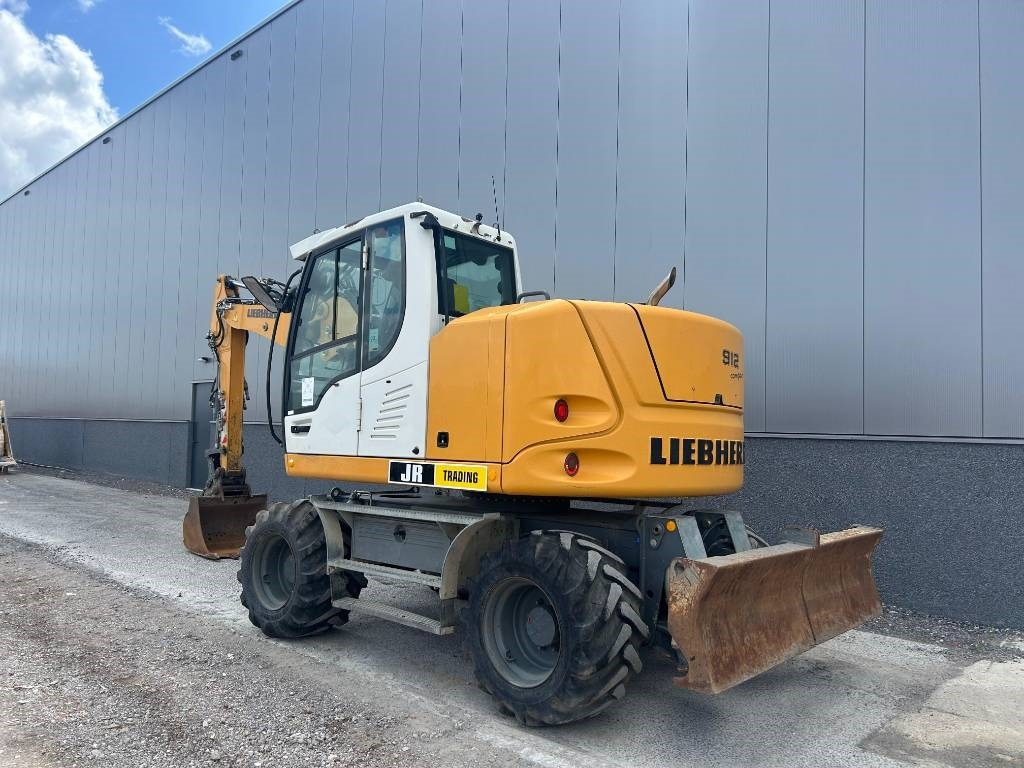 Liebherr A 912 Compact (2 Buckets) - حفارة على عجلات: صور 3 Liebherr A 912 Compact (2 Buckets) - حفارة على عجلات: صور 3