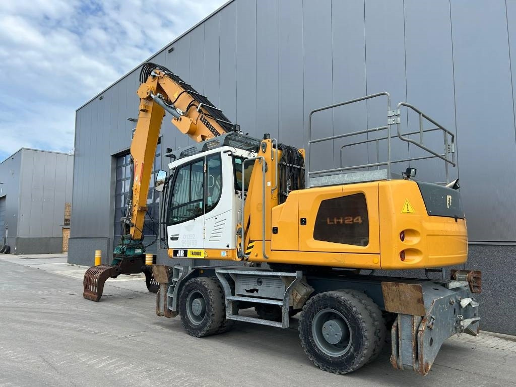 Liebherr LH 24 M - حفارة النقل والشحن: صور 4 Liebherr LH 24 M - حفارة النقل والشحن: صور 4