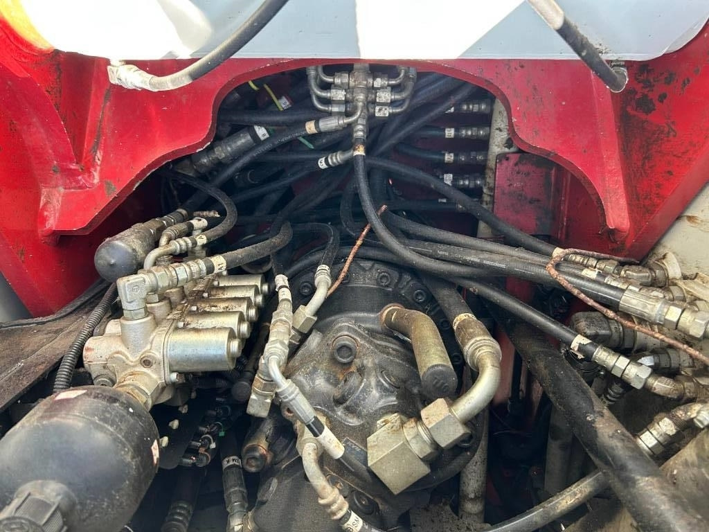 حفارات زحافة Takeuchi TB 2150 R: صور 31 حفارات زحافة Takeuchi TB 2150 R: صور 31