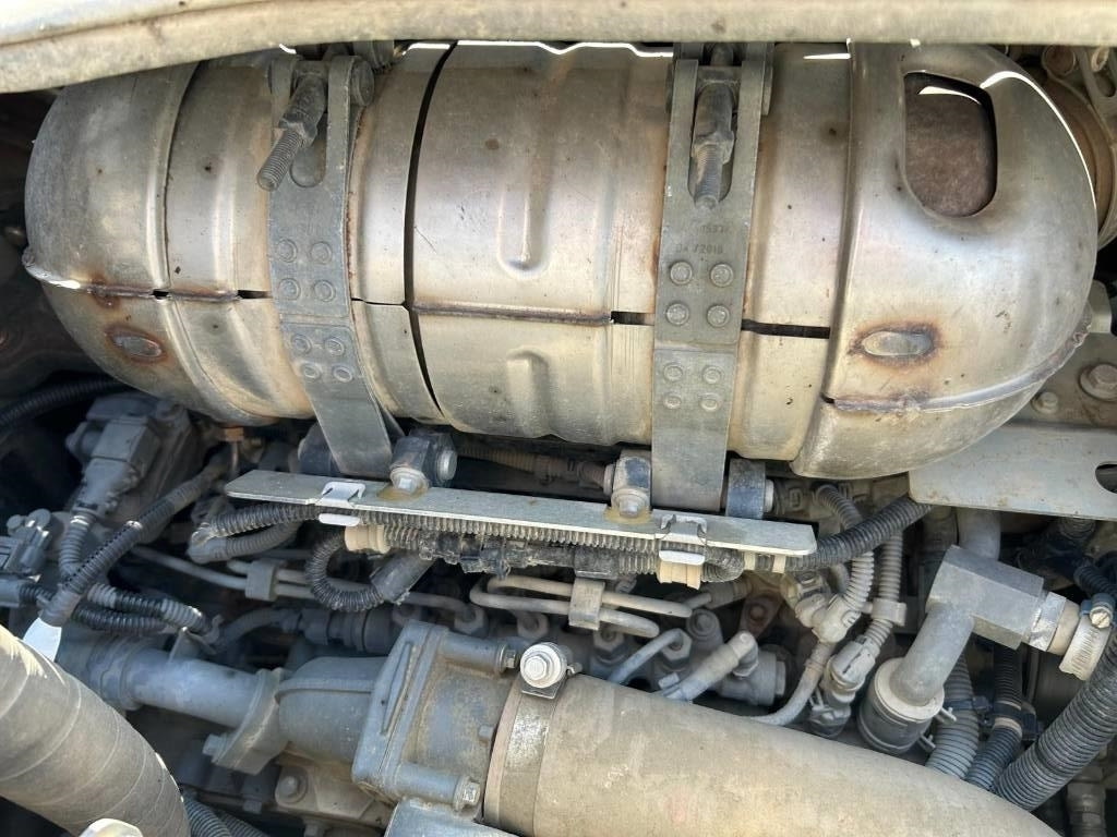 حفارات زحافة Takeuchi TB 2150 R: صور 23 حفارات زحافة Takeuchi TB 2150 R: صور 23