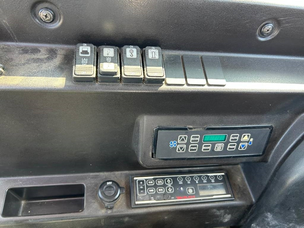 حفارات زحافة Takeuchi TB 2150 R: صور 18 حفارات زحافة Takeuchi TB 2150 R: صور 18