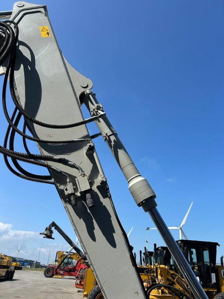 حفارات زحافة Takeuchi TB 2150 R: صور 27 حفارات زحافة Takeuchi TB 2150 R: صور 27