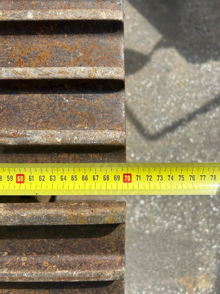 حفارات زحافة Takeuchi TB 2150 R: صور 38 حفارات زحافة Takeuchi TB 2150 R: صور 38