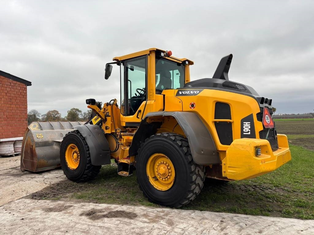Volvo L 90 H (On Transport) - اللودر بعجل: صور 3 Volvo L 90 H (On Transport) - اللودر بعجل: صور 3