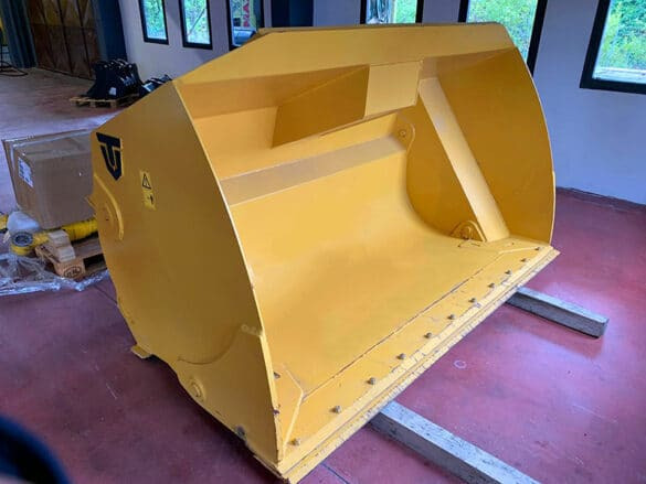 BENNA AD ALTO RIBALTAMENTO PER MATERIALI LEGGERI - بكت شيول - آلات البناء: صور 2 BENNA AD ALTO RIBALTAMENTO PER MATERIALI LEGGERI - بكت شيول - آلات البناء: صور 2