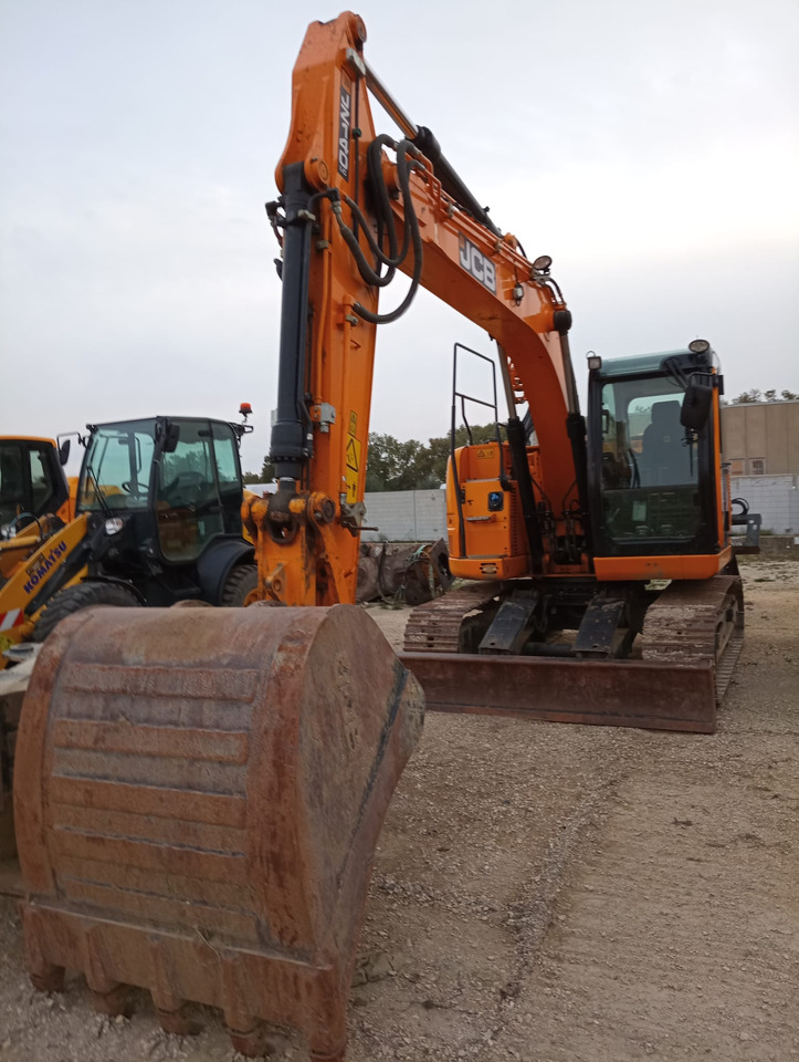 JCB JZ140LCDSV - حفارات زحافة: صور 1 JCB JZ140LCDSV - حفارات زحافة: صور 1