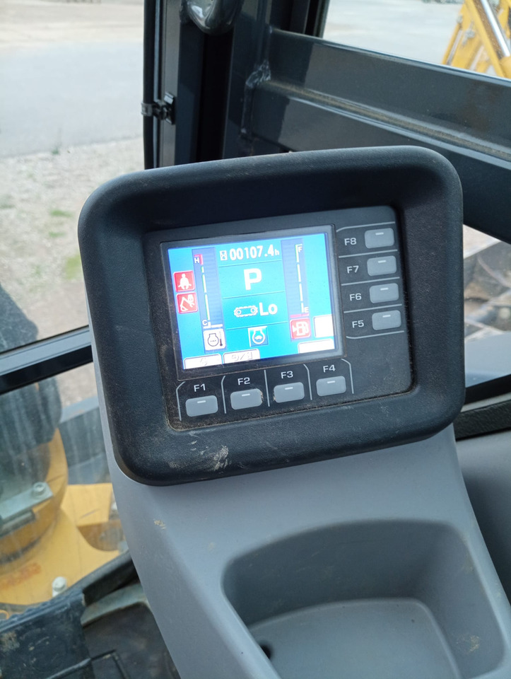 KOMATSU PC35MR-5 - حفارة مصغرة: صور 5 KOMATSU PC35MR-5 - حفارة مصغرة: صور 5