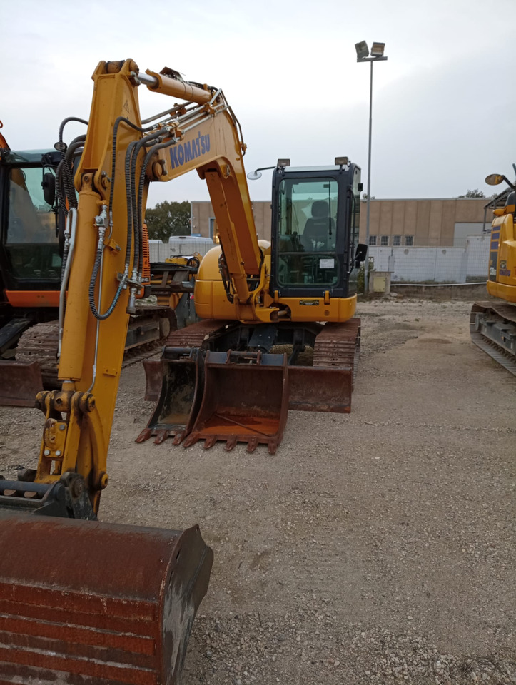 KOMATSU PC80MR-5 - حفارات زحافة: صور 1 KOMATSU PC80MR-5 - حفارات زحافة: صور 1