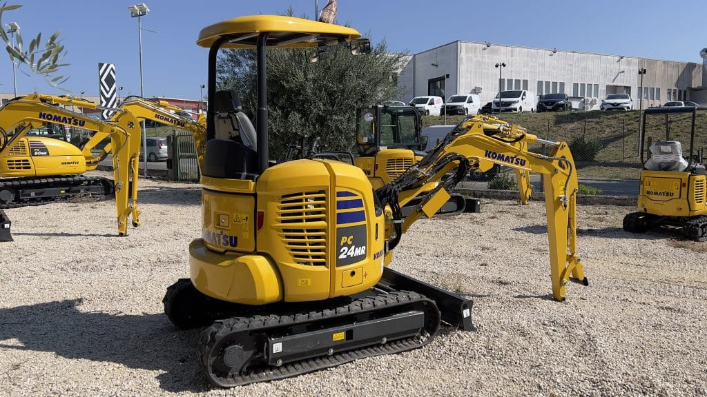 Komatsu PC24MR-5 (tettuccio) - حفارة مصغرة: صور 4 Komatsu PC24MR-5 (tettuccio) - حفارة مصغرة: صور 4
