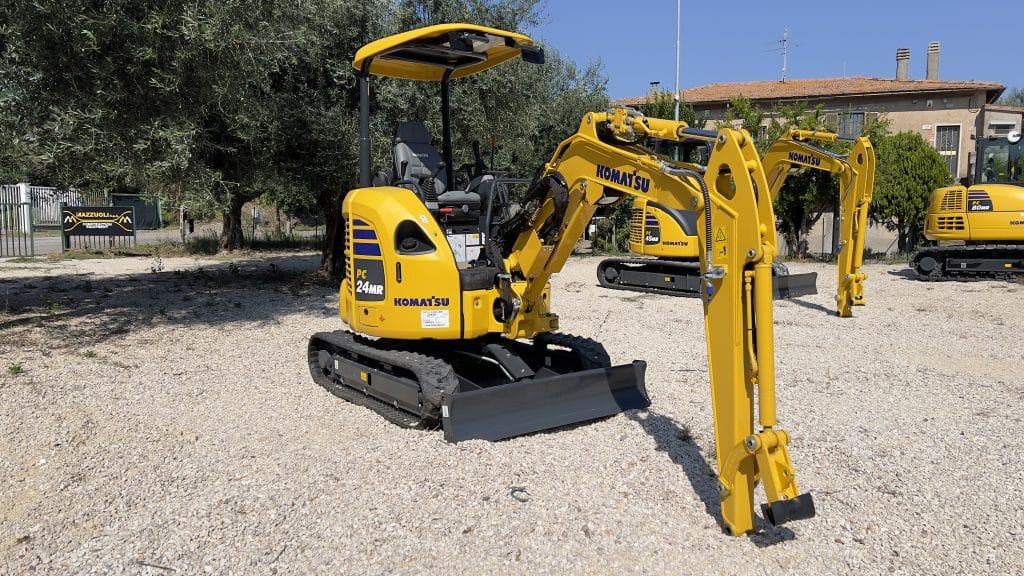 Komatsu PC24MR-5 (tettuccio) - حفارة مصغرة: صور 5 Komatsu PC24MR-5 (tettuccio) - حفارة مصغرة: صور 5