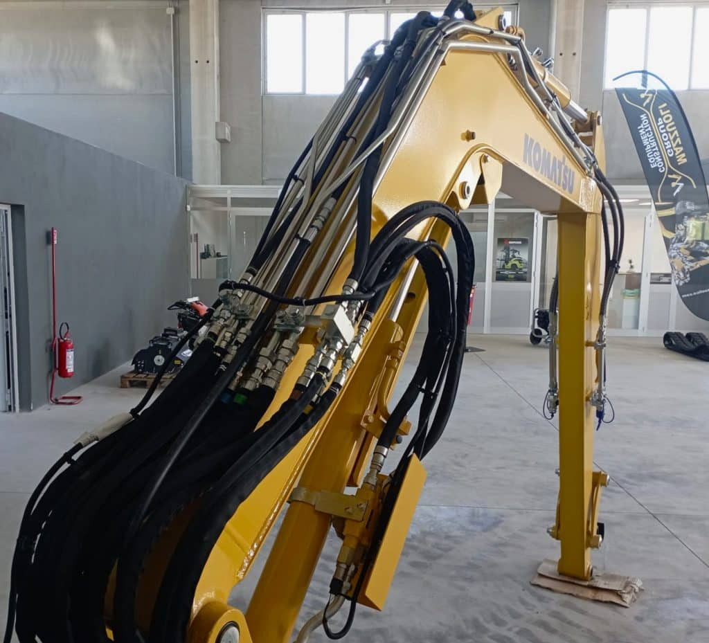 Komatsu PC58MR-5E0 - حفارة مصغرة: صور 5 Komatsu PC58MR-5E0 - حفارة مصغرة: صور 5