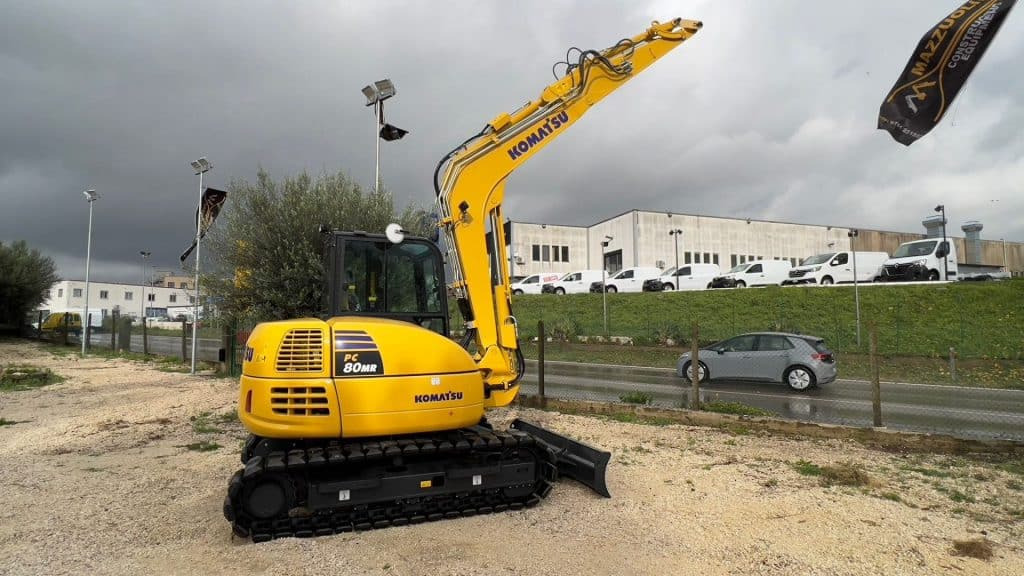 Komatsu PC80 MR-5 - حفارة مصغرة: صور 4 Komatsu PC80 MR-5 - حفارة مصغرة: صور 4