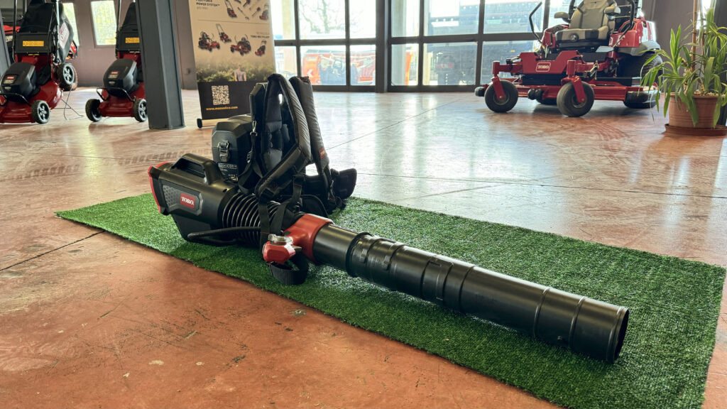 Toro – Zaino e soffiatore Revolution 66200 - معدات الحدائق: صور 4 Toro – Zaino e soffiatore Revolution 66200 - معدات الحدائق: صور 4