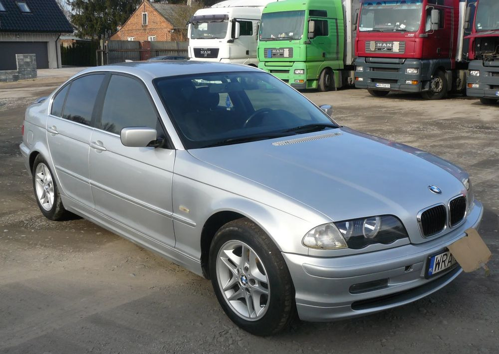 BMW Seria 3 320i - سيدان: صور 2 BMW Seria 3 320i - سيدان: صور 2