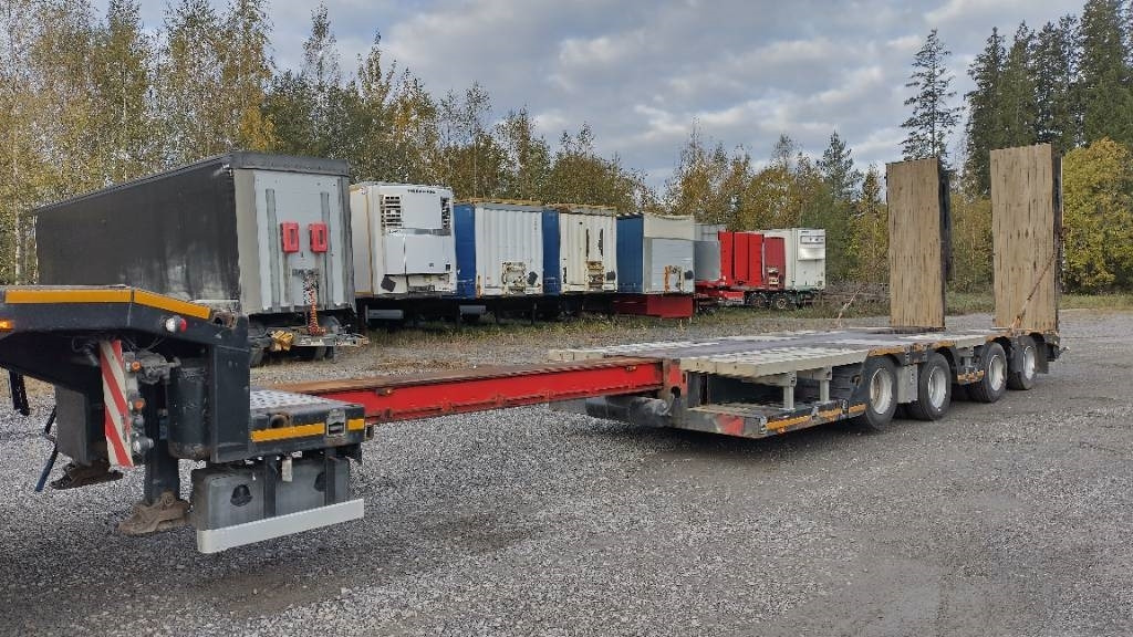 Kell-berg Jatko pokka, pitkillä rampeilla, pyöräko  - عربة مسطحة منخفضة نصف مقطورة: صور 1 Kell-berg Jatko pokka, pitkillä rampeilla, pyöräko  - عربة مسطحة منخفضة نصف مقطورة: صور 1