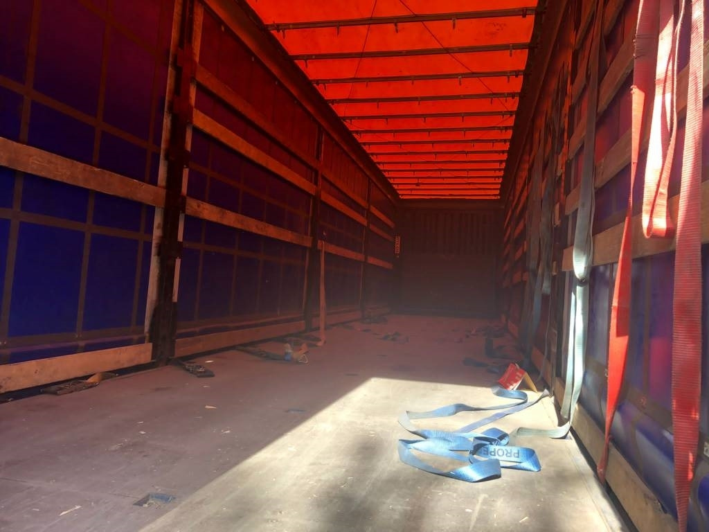 Krone vyökapellikärry - الخيمة نصف مقطورة: صور 3 Krone vyökapellikärry - الخيمة نصف مقطورة: صور 3