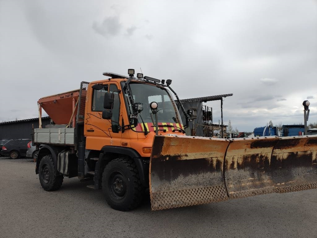Mercedes-Benz Unimog ,hiekoitin,aura,kippilava - أخرى: صور 2 Mercedes-Benz Unimog ,hiekoitin,aura,kippilava - أخرى: صور 2