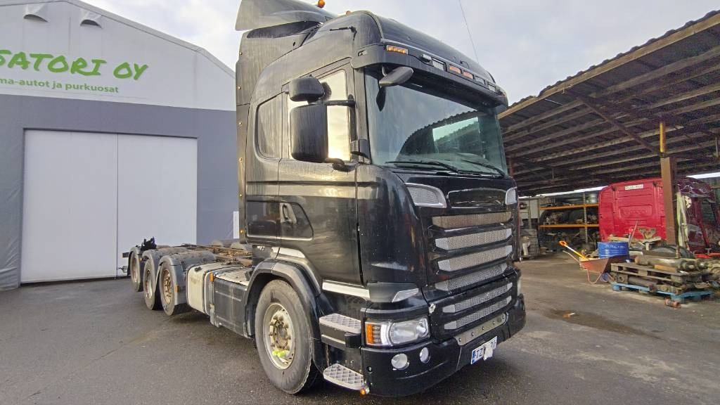 Scania R580 8x2 täysilma alusta,8m runko - الشاسيه شاحنة: صور 1 Scania R580 8x2 täysilma alusta,8m runko - الشاسيه شاحنة: صور 1