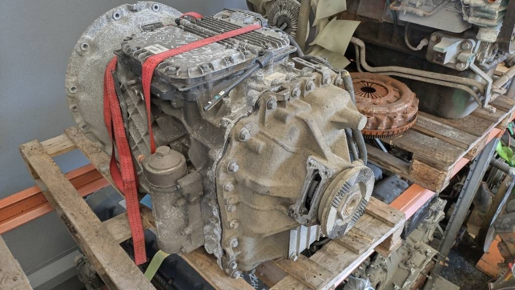 Volvo AT2612F dual pumpulla,320tkm - علبة التروس - شاحنة: صور 1 Volvo AT2612F dual pumpulla,320tkm - علبة التروس - شاحنة: صور 1