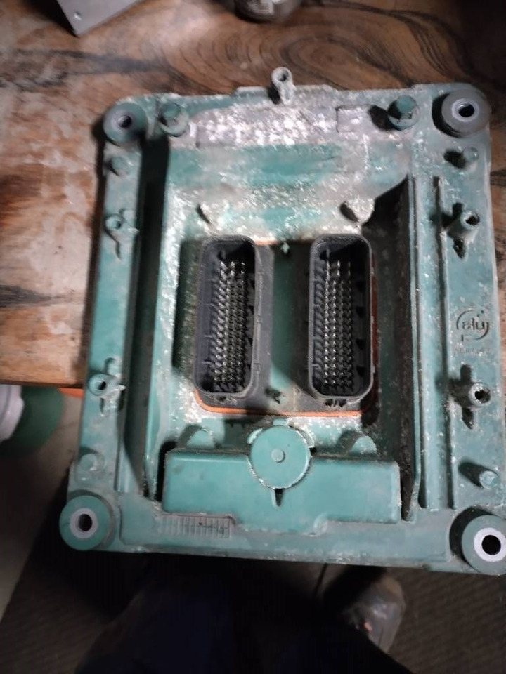 Volvo FH13 moottori vecu - النظام الكهربائي - شاحنة: صور 1 Volvo FH13 moottori vecu - النظام الكهربائي - شاحنة: صور 1