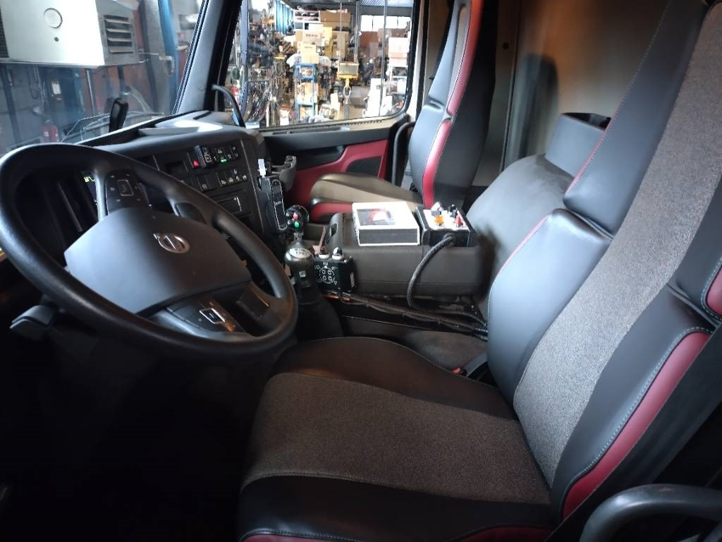 شاحنات قابلة للفك شاحنة Volvo FMX370 6x2 av3700mm multilift vaijerilaite: صور 7 شاحنات قابلة للفك شاحنة Volvo FMX370 6x2 av3700mm multilift vaijerilaite: صور 7