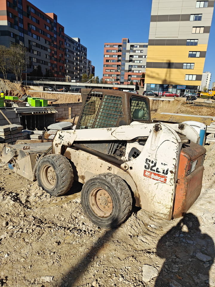 BOBCAT S220 - شيول صغير: صور 1 BOBCAT S220 - شيول صغير: صور 1