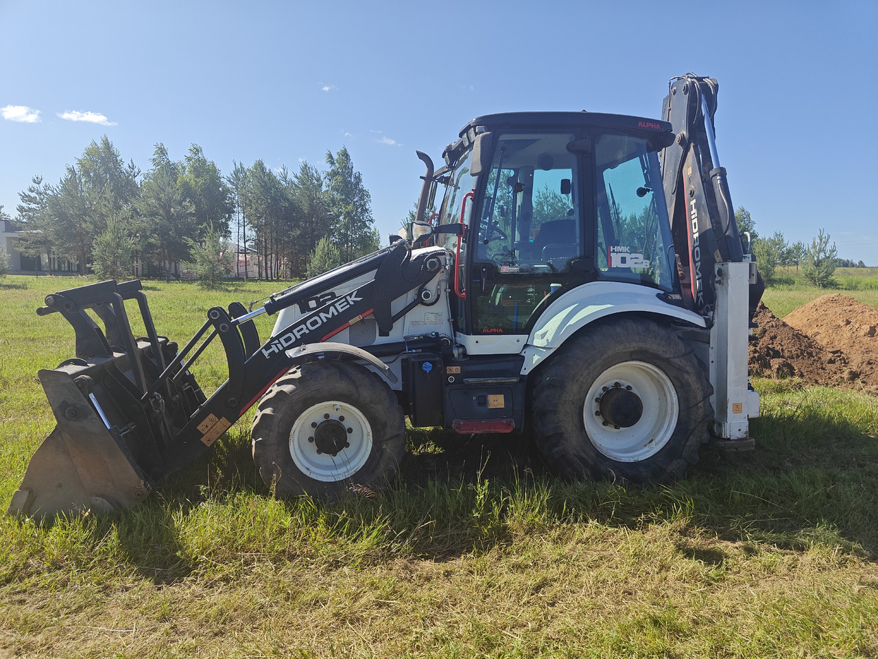 HIDROMEK HMK 102 B - حفار متعدد الاستخدام: صور 3 HIDROMEK HMK 102 B - حفار متعدد الاستخدام: صور 3