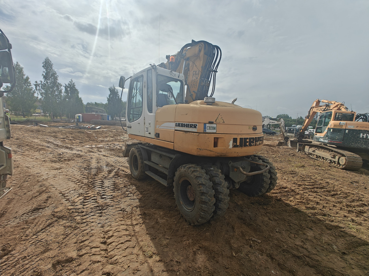 LIEBHERR A312 - حفارة على عجلات: صور 5 LIEBHERR A312 - حفارة على عجلات: صور 5