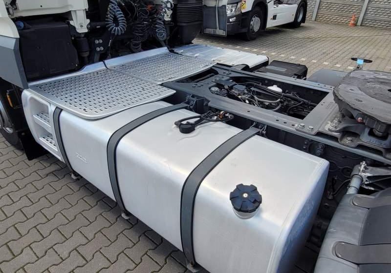 DAF XF510 SPACE CAB / SPROWADZONY / MANUAL / RETARDER - شاحنة جرار: صور 3 DAF XF510 SPACE CAB / SPROWADZONY / MANUAL / RETARDER - شاحنة جرار: صور 3