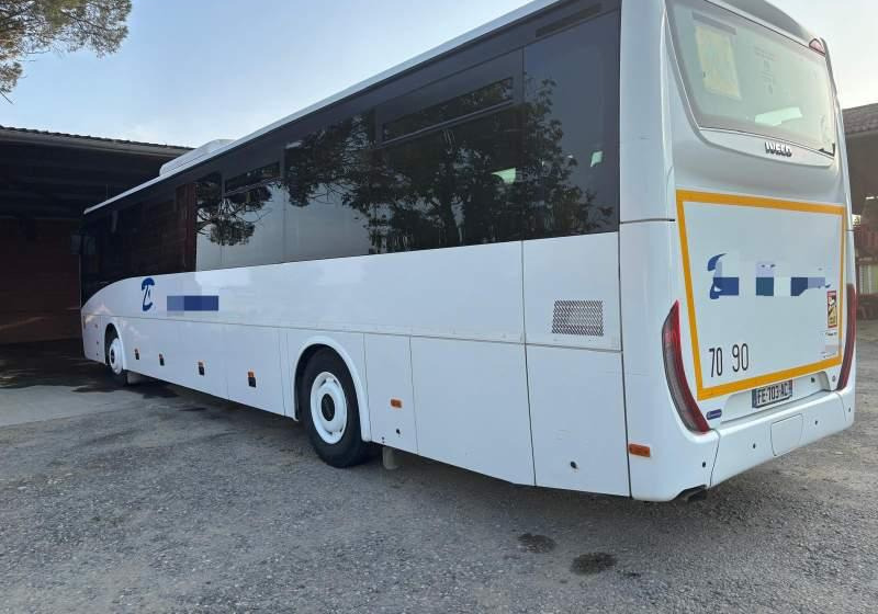 باص النقل بين المدن Iveco CROSSWAY/ SPROWADZONY / 180 000 KM / MANUAL: صور 9