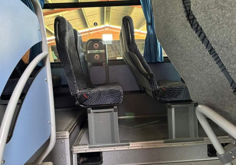 Iveco CROSSWAY/ SPROWADZONY / 180 000 KM / MANUAL - باص النقل بين المدن: صور 2 Iveco CROSSWAY/ SPROWADZONY / 180 000 KM / MANUAL - باص النقل بين المدن: صور 2